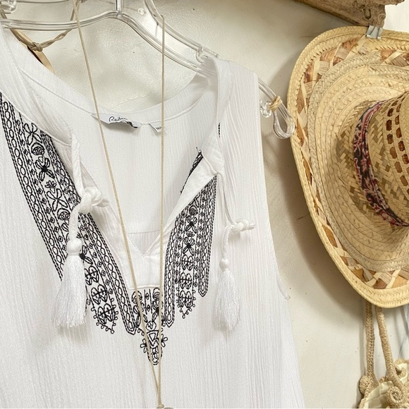 Folk vibe embroidered boho dress w prairie country shabby chic feel - Picture 10 of 14